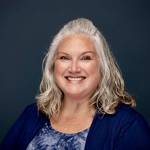 Andrea Myers Headshot