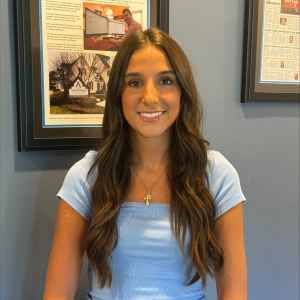 Samantha Olivio Headshot